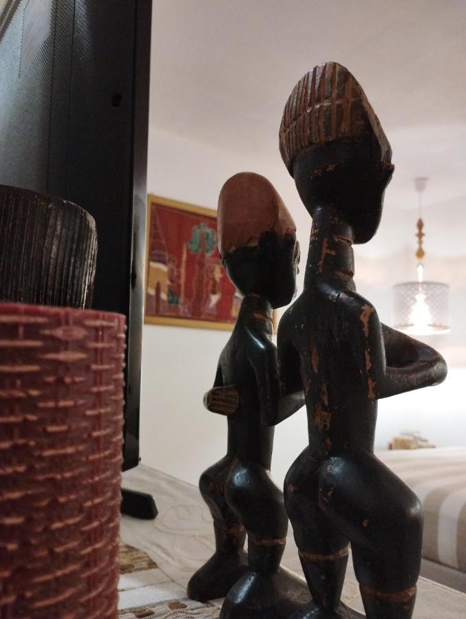 A Casa Di Esther โบโลญญา ภายนอก รูปภาพ