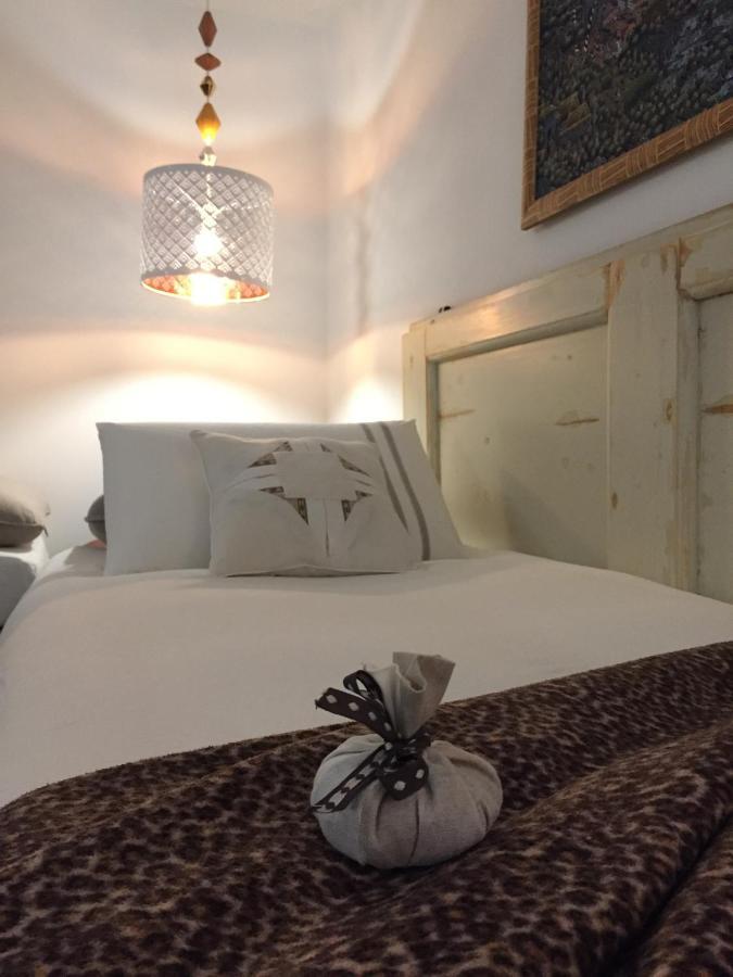 A Casa Di Esther โบโลญญา ภายนอก รูปภาพ